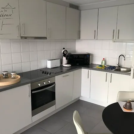 The Lighthouse דה האן