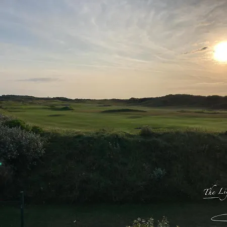 The Lighthouse Apartament *